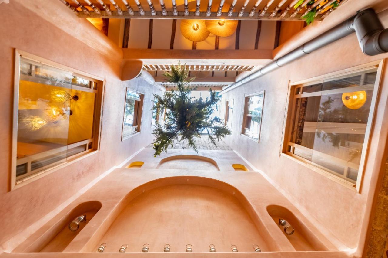 Mama Lova Hotel, Riad, Restaurant & Spa Ес-Сувейра Екстер'єр фото