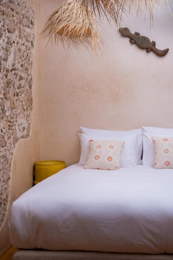 Mama Lova Hotel, Riad, Restaurant & Spa Ес-Сувейра Екстер'єр фото